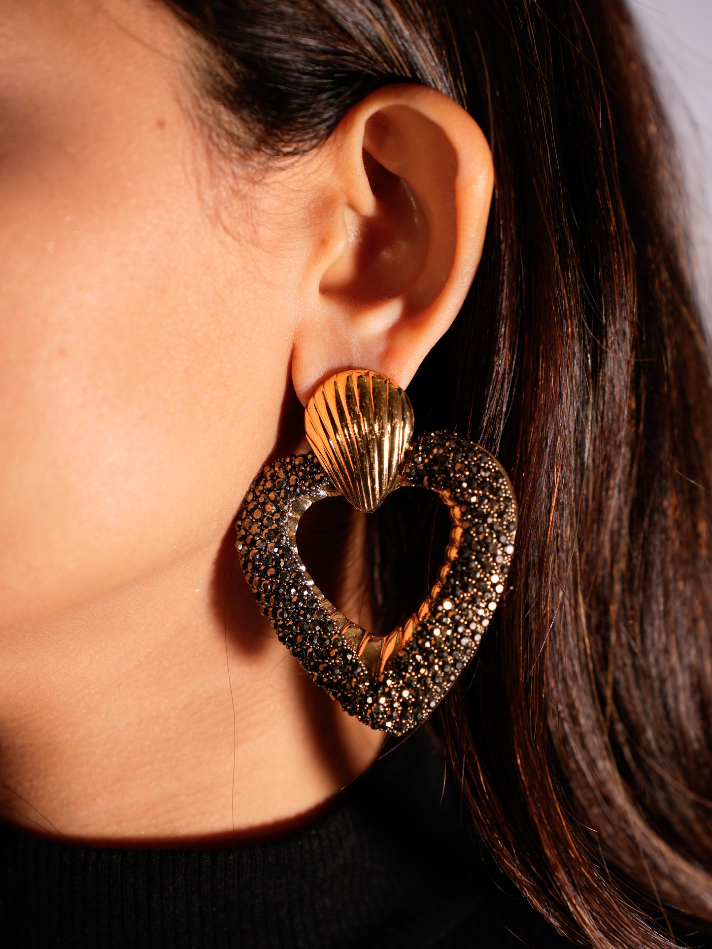 BLING BLACK SHELL EARRINGS