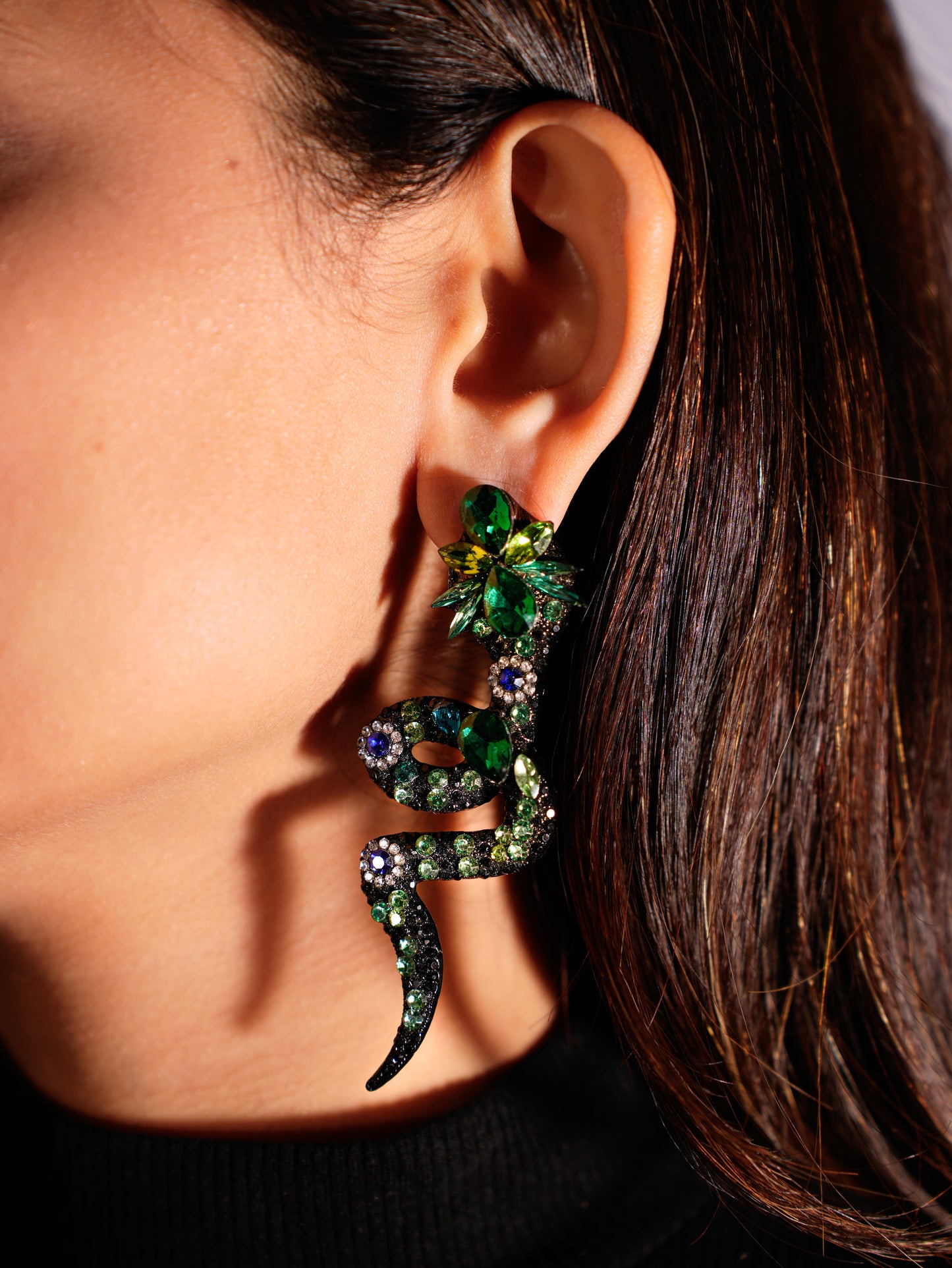 BLING EMERALD SNAKE EARRINGS