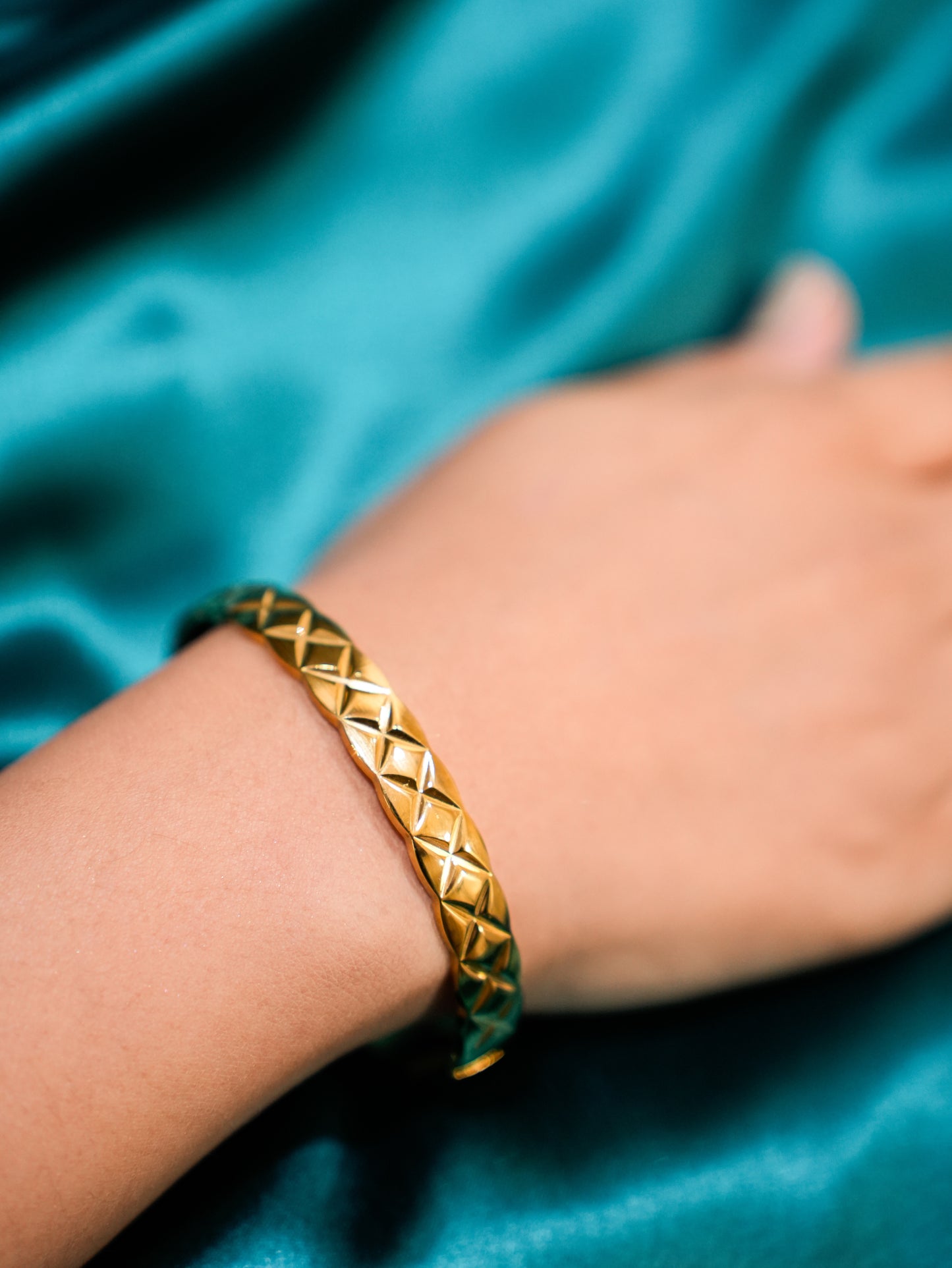 CLASS GOLD BRACELET