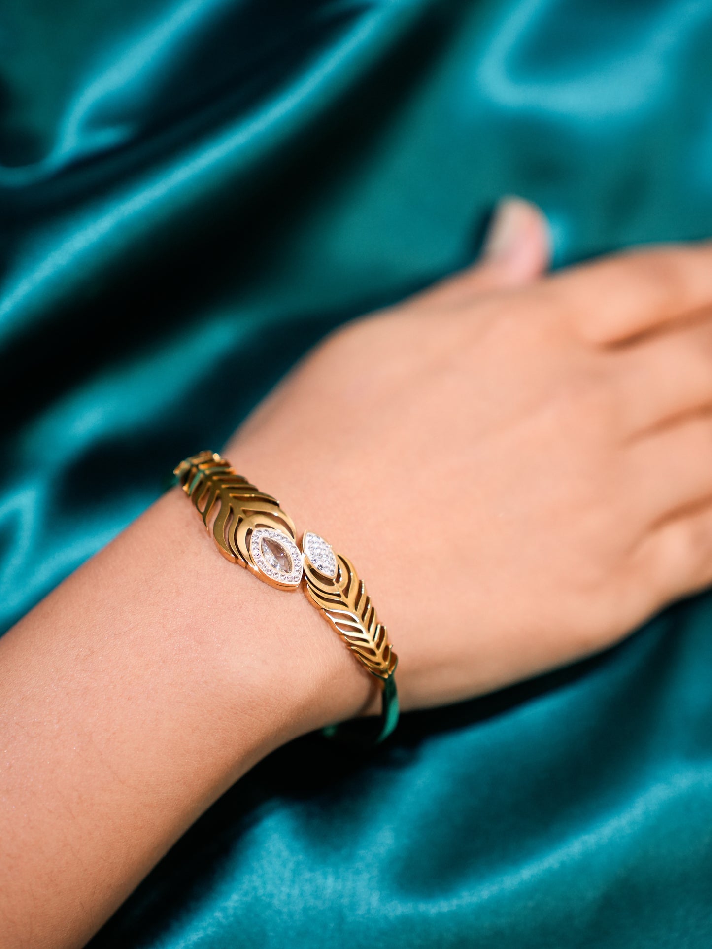 DOUBLE LEAF GOLD BRACELET