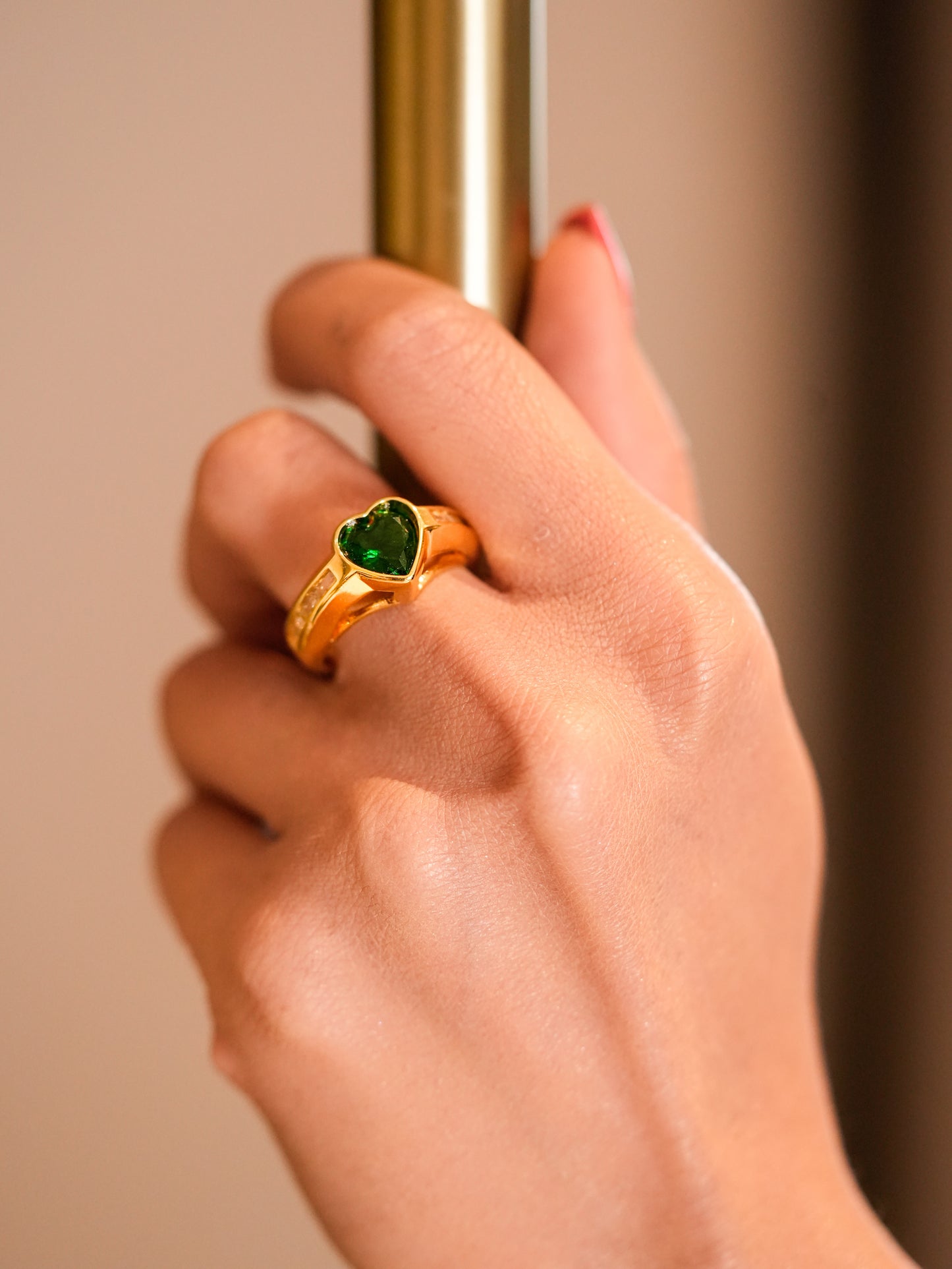EMERALD HEART RING
