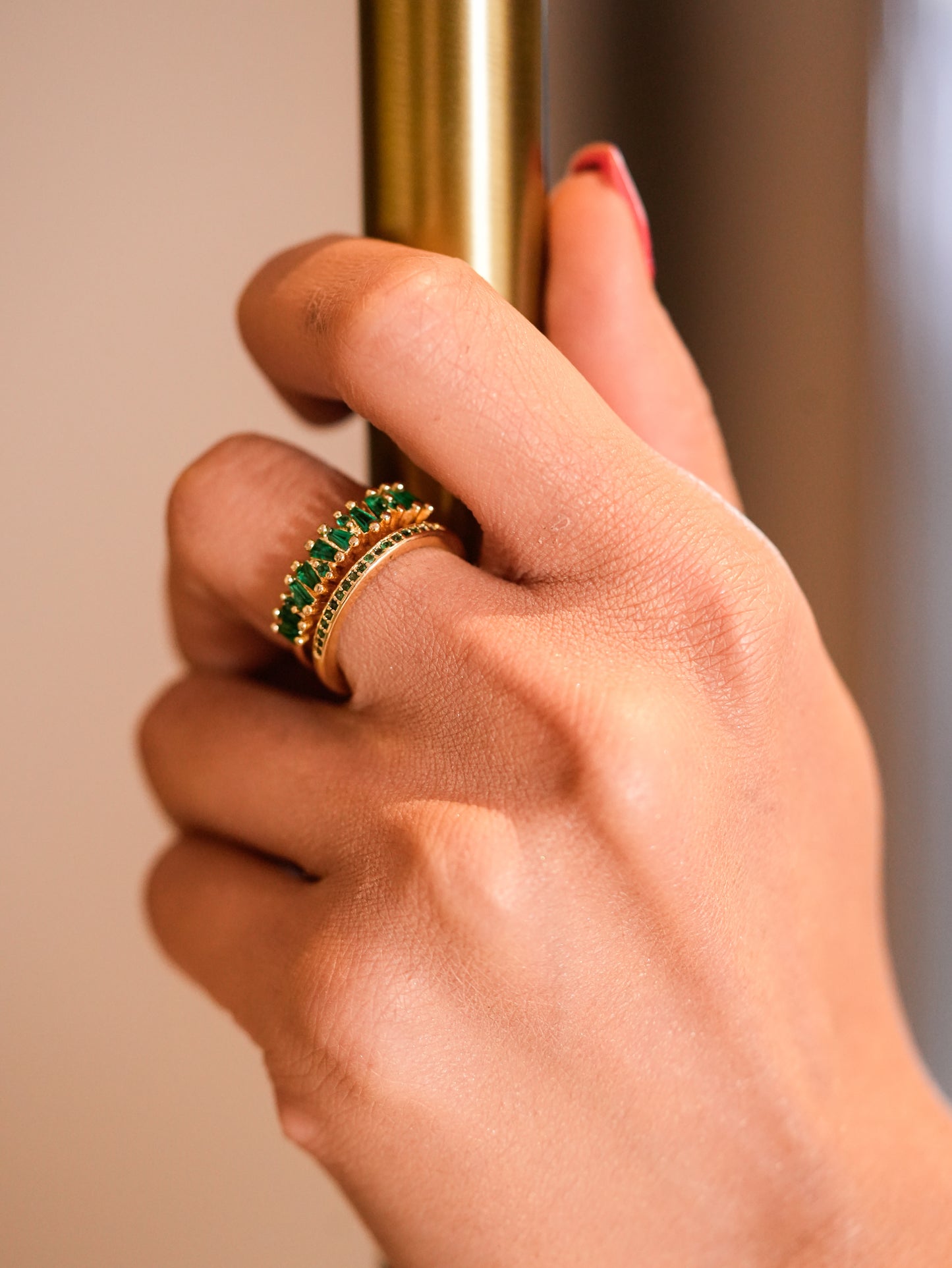 EMERALD STATEMENT ADJUSTABLE RING