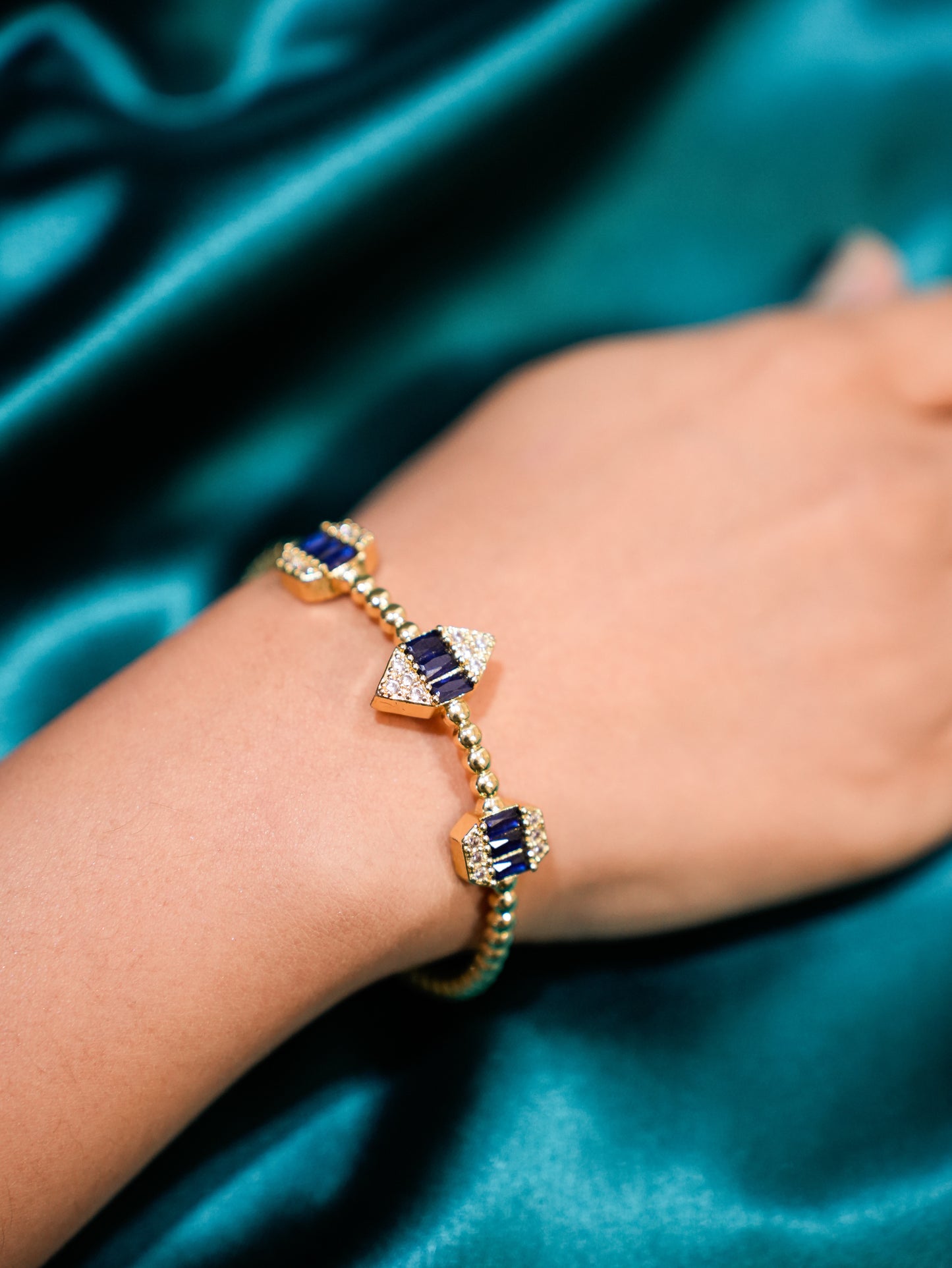 GOLD BLUE SAPPHIRE ADJUSTABLE CUFF