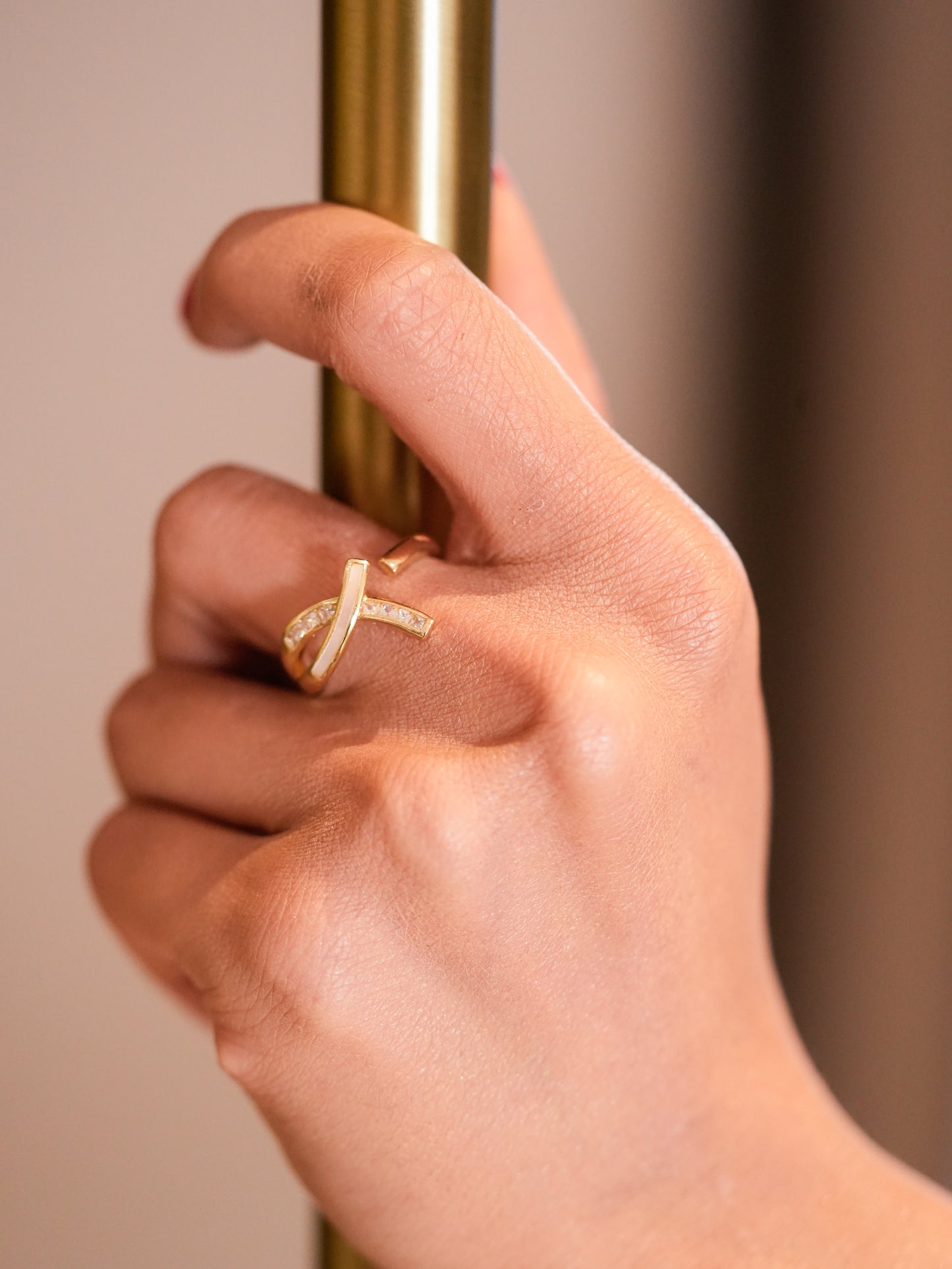 GOLD CROSS ADJUSTABLE RING