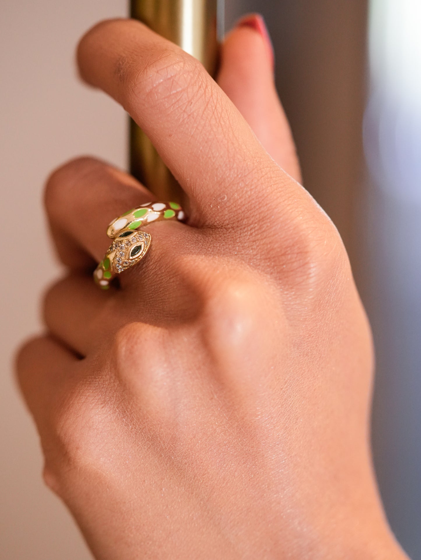 GREEN & WHITE ADJUSTABLE SERPENT RING