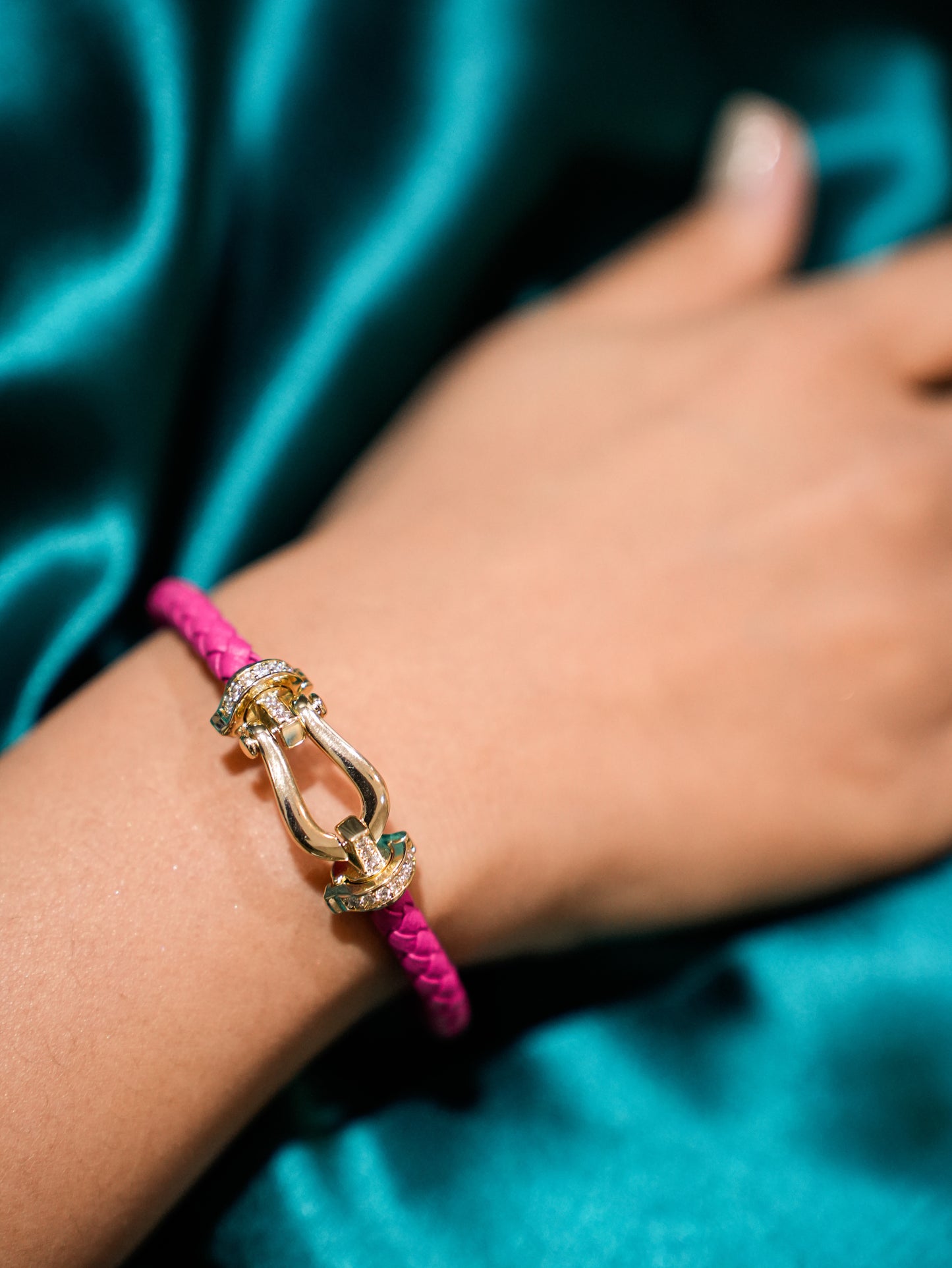 HOT PINK LOCK LEATHER BAND