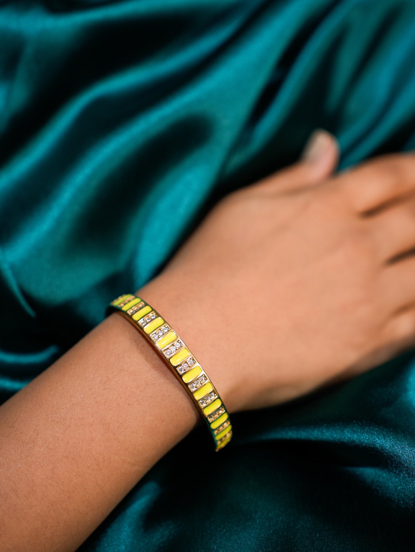 NEON GREEN HALF ADJUSTABLE CUFF