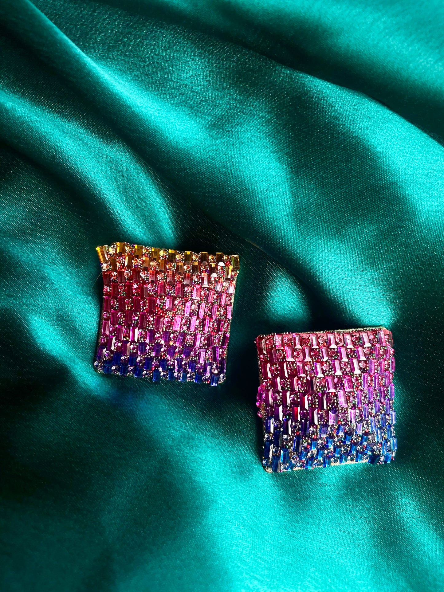 RAINBOW STUDS