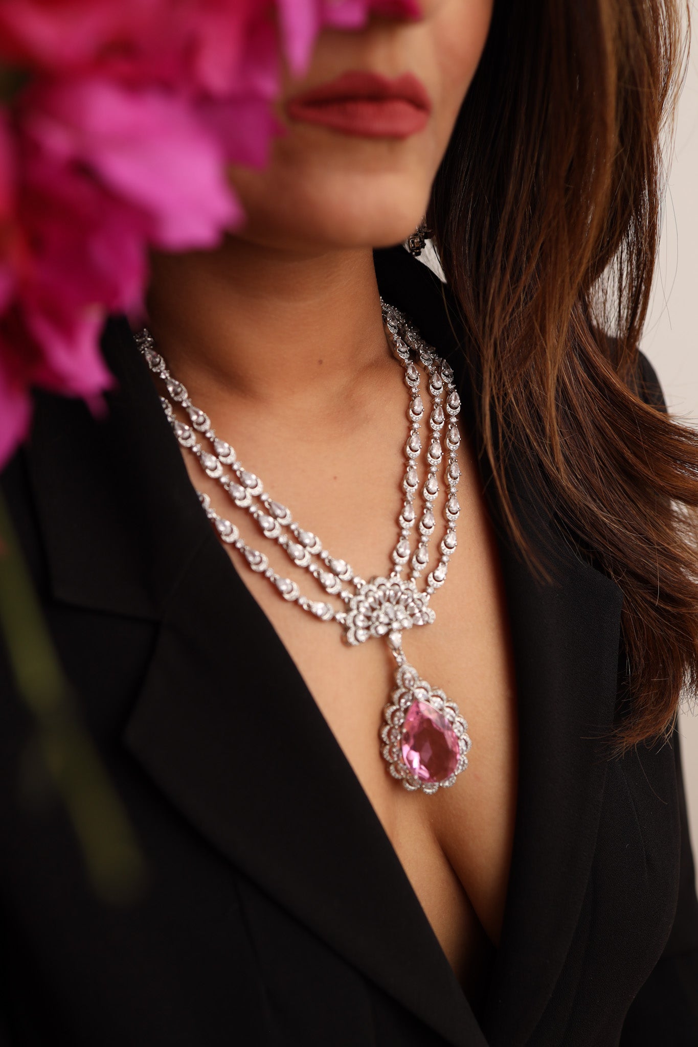 REGAL ROSE NECKLACE SET