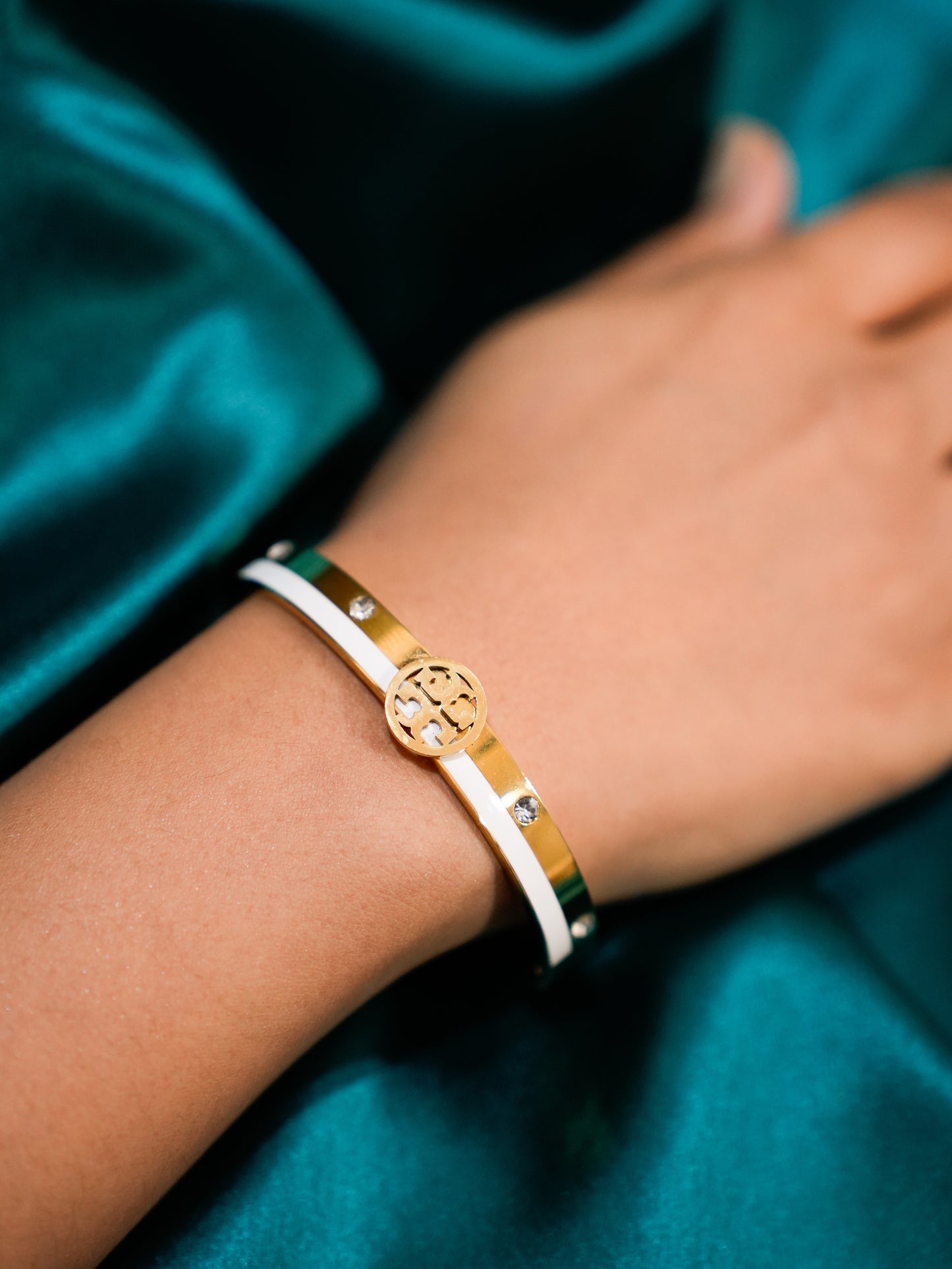 WHITE ENAMEL GOLD BRACELET