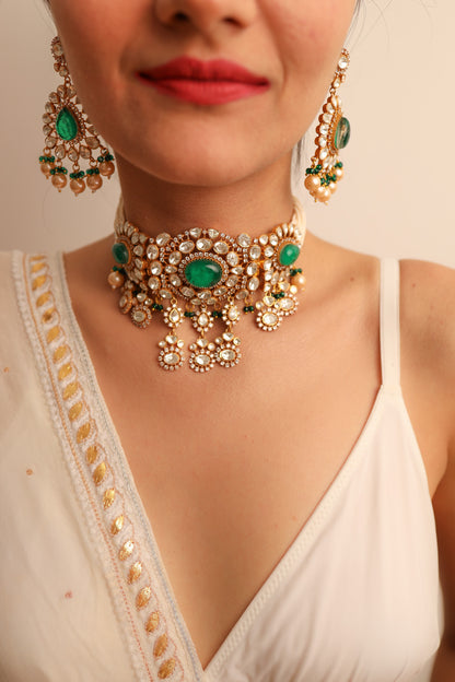AURA EMERALD CHOKER SET