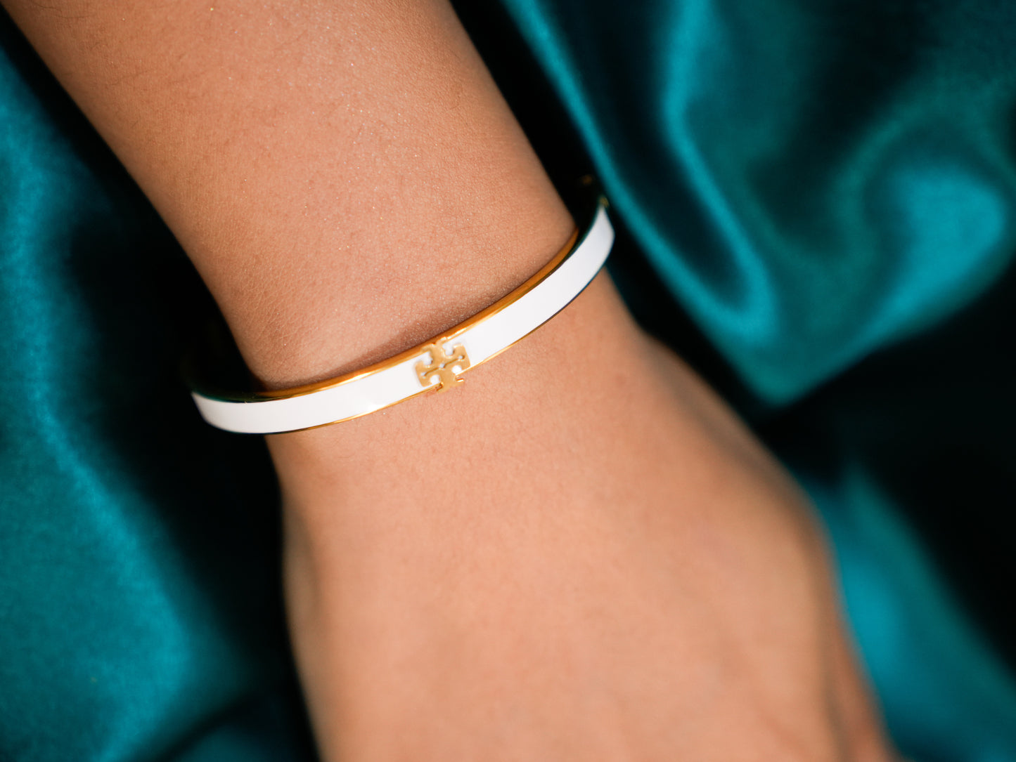 CLASSIC WHITE ENAMEL BRACELET