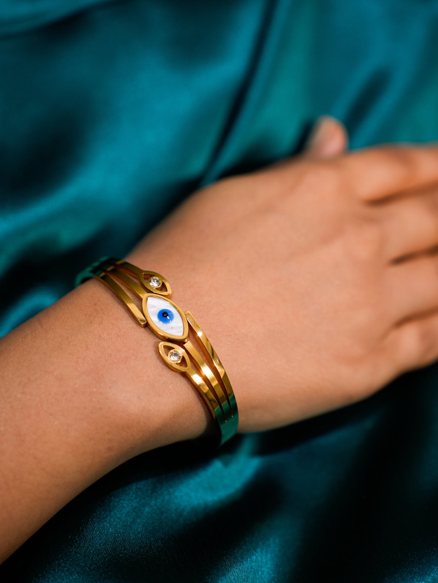 EVIL EYE STATEMENT BRACELET
