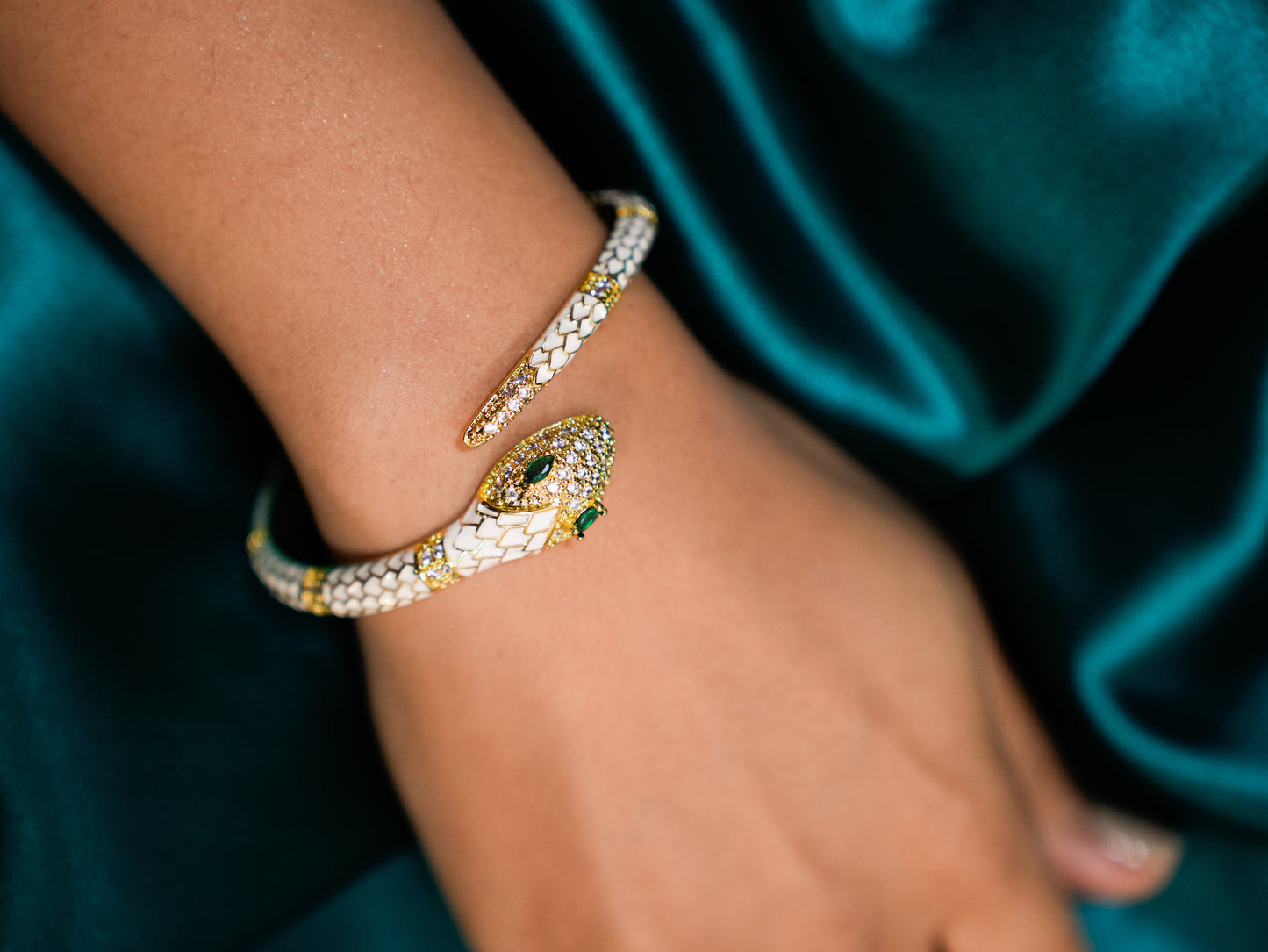 WHITE SERPENT BRACELET